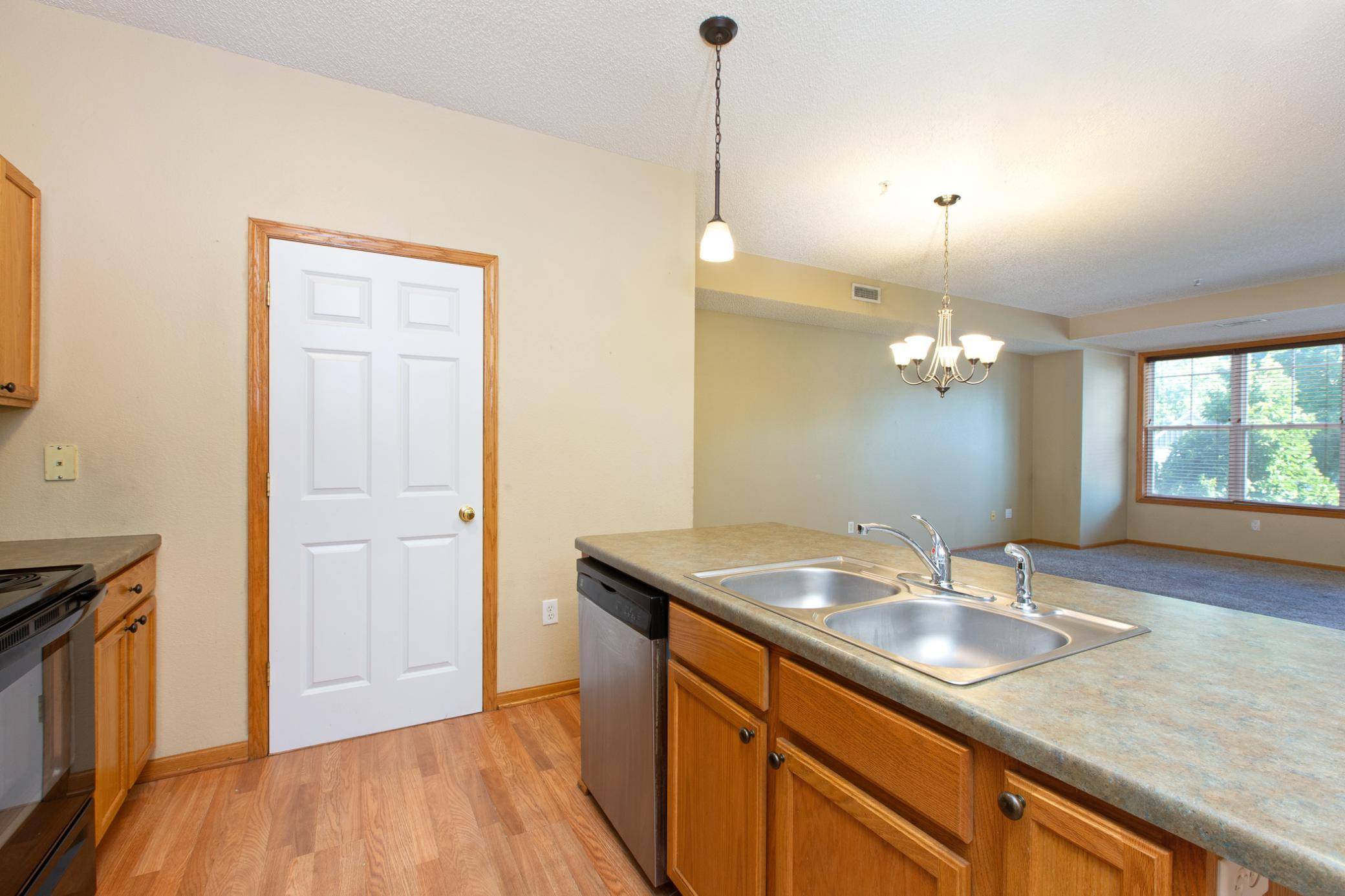 Saint Paul, MN 55106,1776 Maryland AVE E #103
