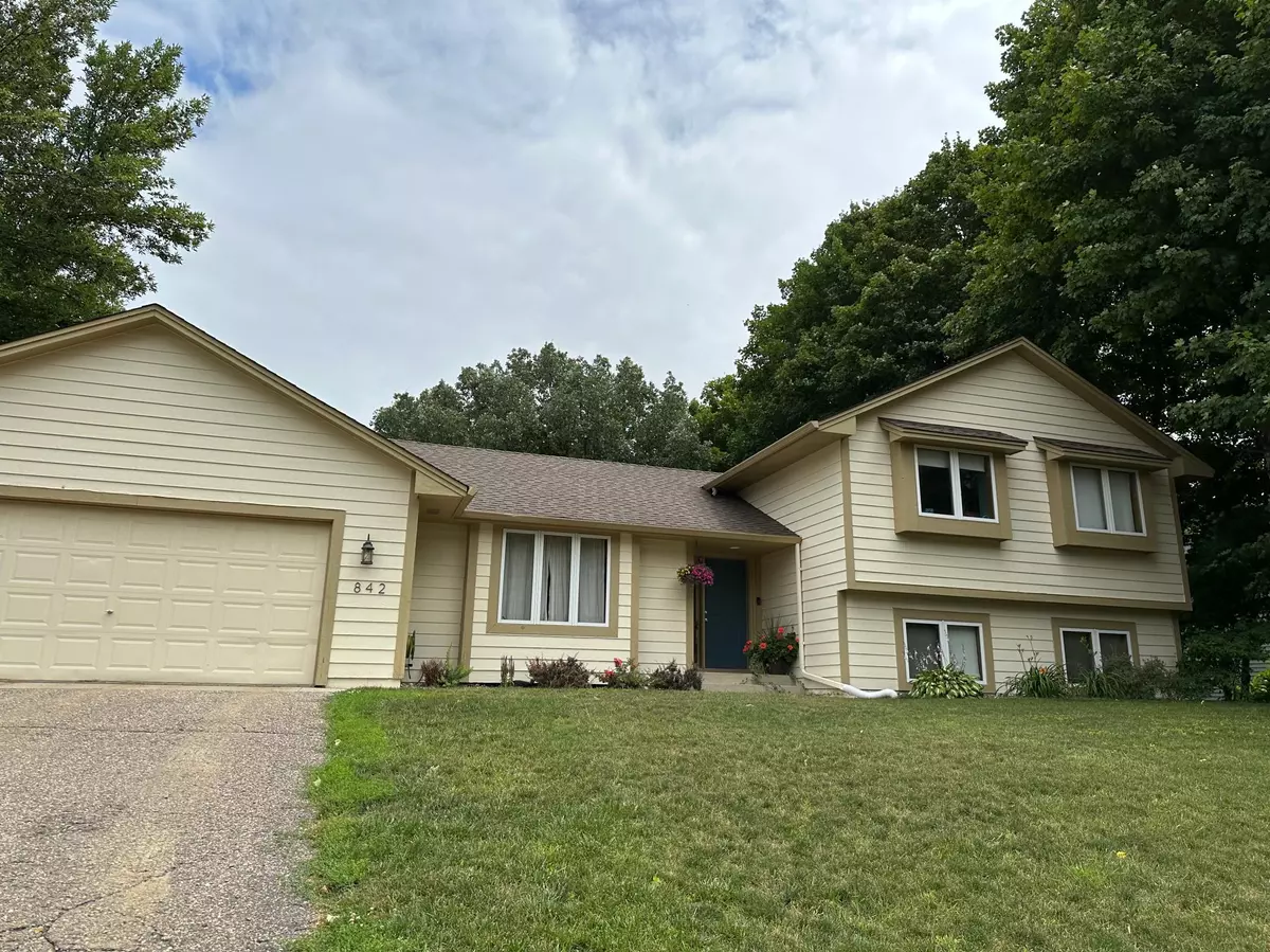 Delano, MN 55328,842 10th ST S