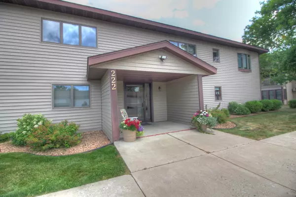 222 Sargent DR #104, Red Wing, MN 55066