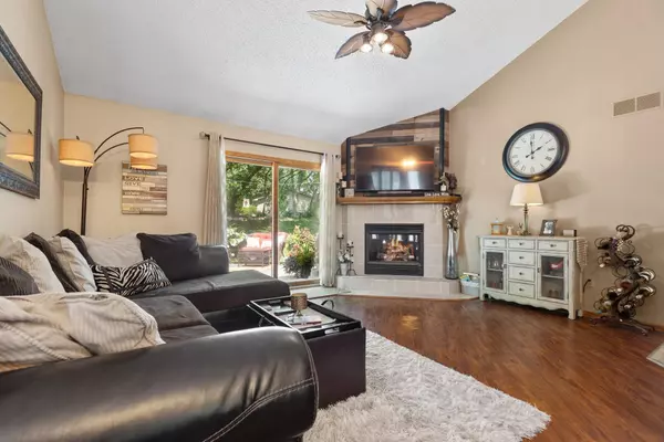 Chaska, MN 55318,110162 Stanford CIR