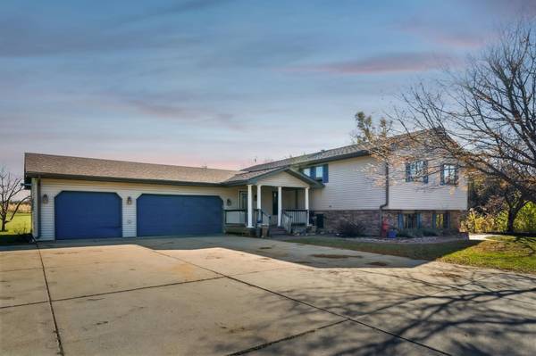 440 New Century DR, Hudson, WI 54016