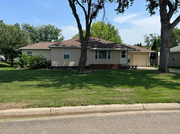 213 Center St S, Lake Benton, MN 56149