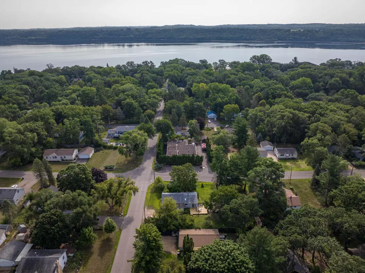 Lake Saint Croix Beach, MN 55043,1925 Quinlan AVE S