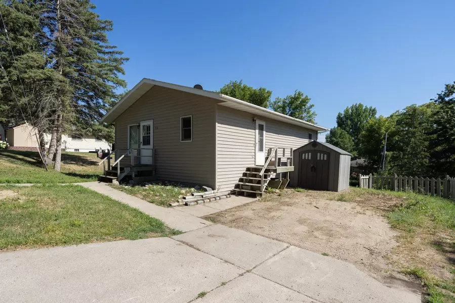 214 E Cherry AVE, Fergus Falls, MN 56537