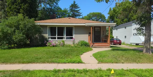 235 N Green AVE, New Richmond, WI 54017