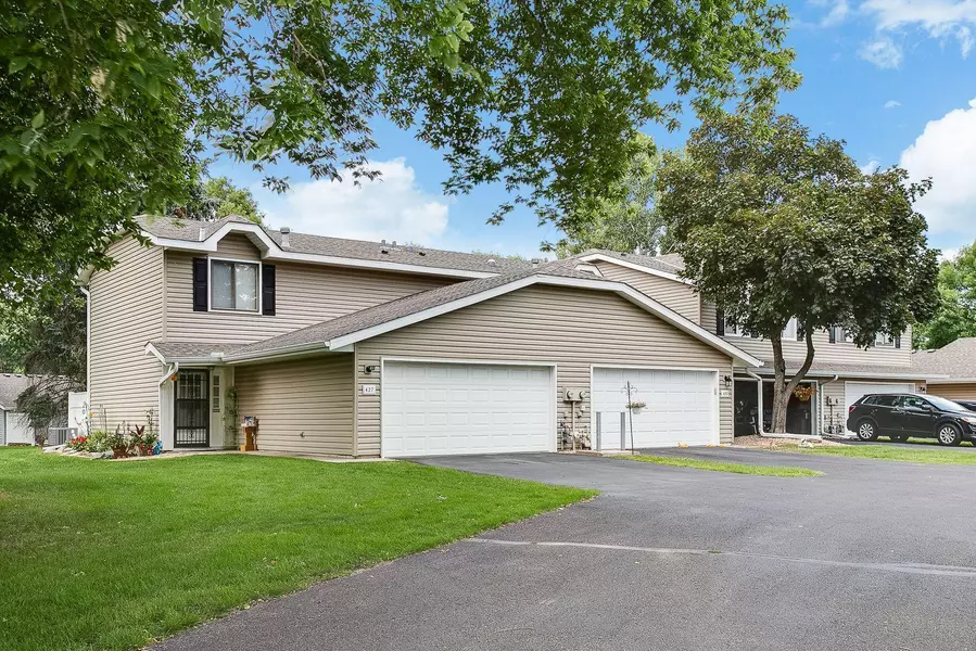 427 Pleasure Creek DR, Blaine, MN 55434