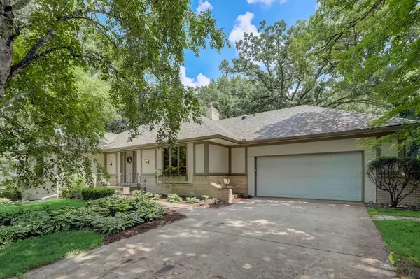 Edina, MN 55436,5225 Evanswood LN