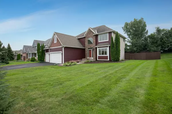 987 Parkview LN, Victoria, MN 55386