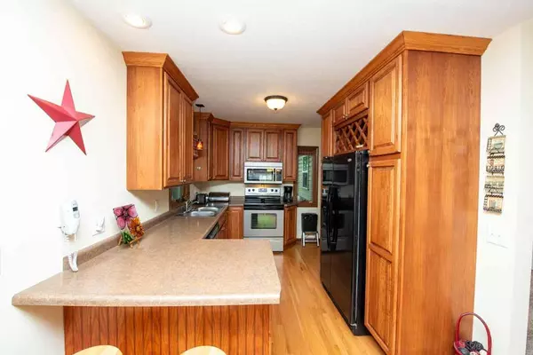 South Saint Paul, MN 55075,657 13th AVE N