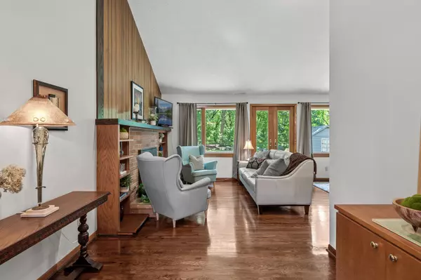 Mahtomedi, MN 55115,1332 Hallam AVE N