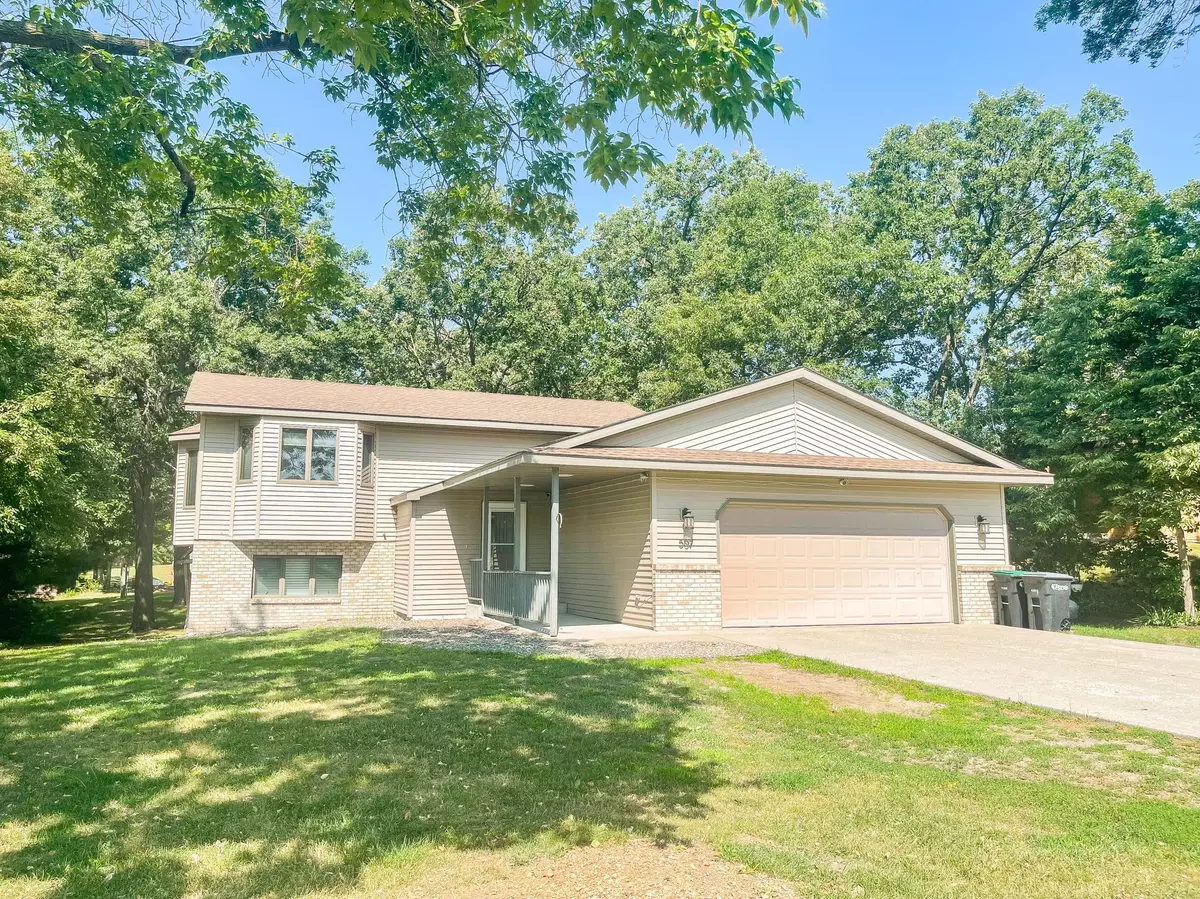 Little Falls, MN 56345,507 9th ST NE