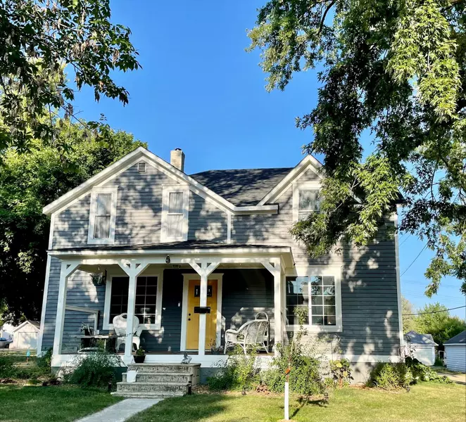 315 N Van Buren AVE, Springfield, MN 56087