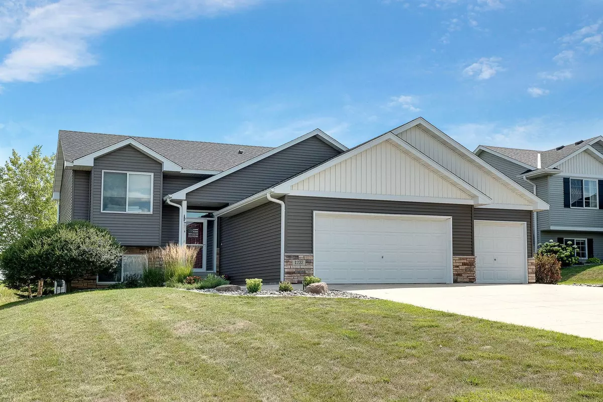 New Prague, MN 56071,1222 Tikalsky ST SE