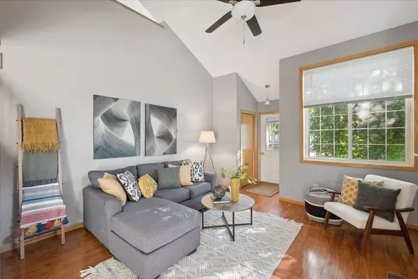 Eden Prairie, MN 55346,18267 Coneflower LN