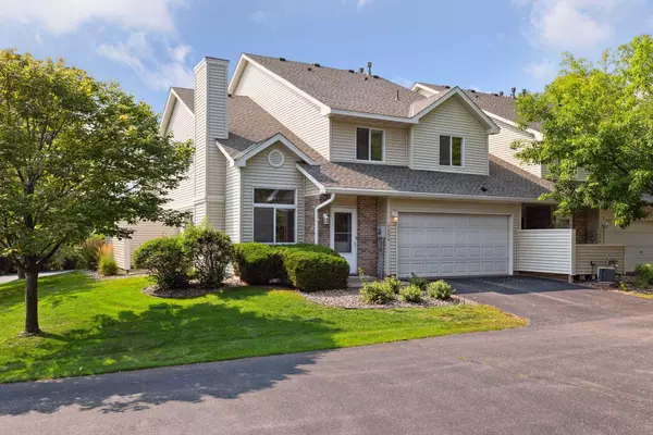 7092 48th ST N,  Oakdale,  MN 55128