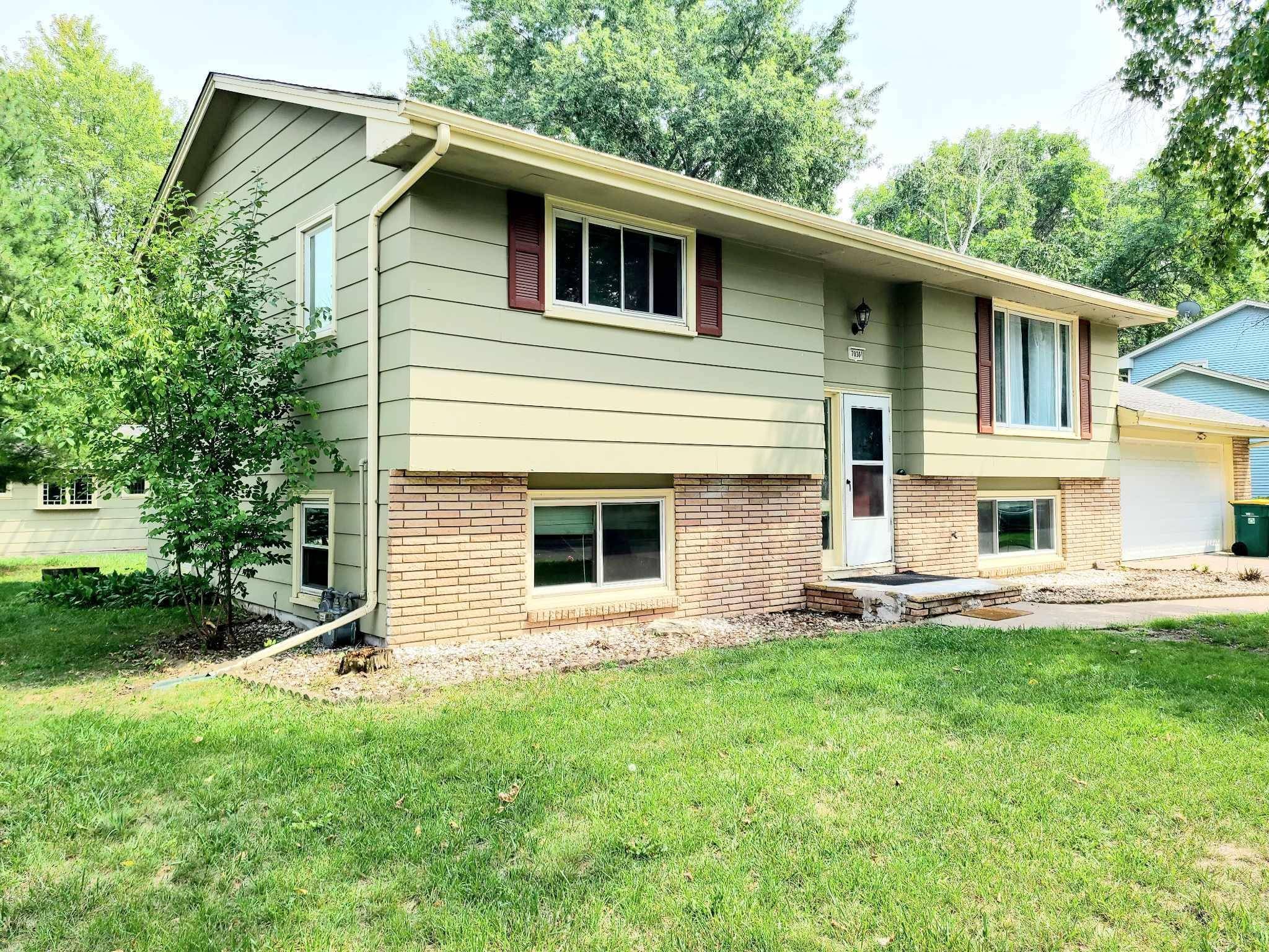 7030 James AVE N,  Brooklyn Center,  MN 55430