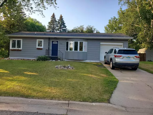 629 SW Parkview, Willmar, MN 56201