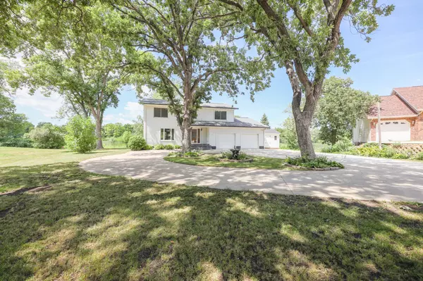 Alexandria, MN 56308,1212 Lakeside DR