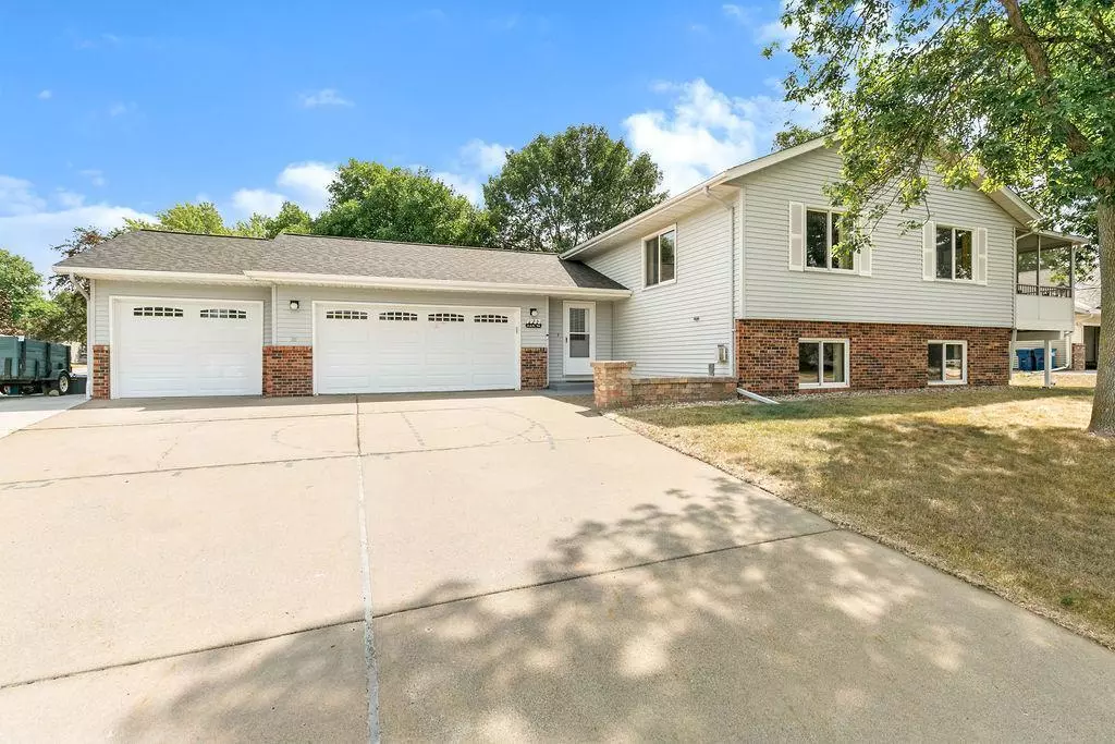 Sauk Rapids, MN 56379,1933 Circle DR NW