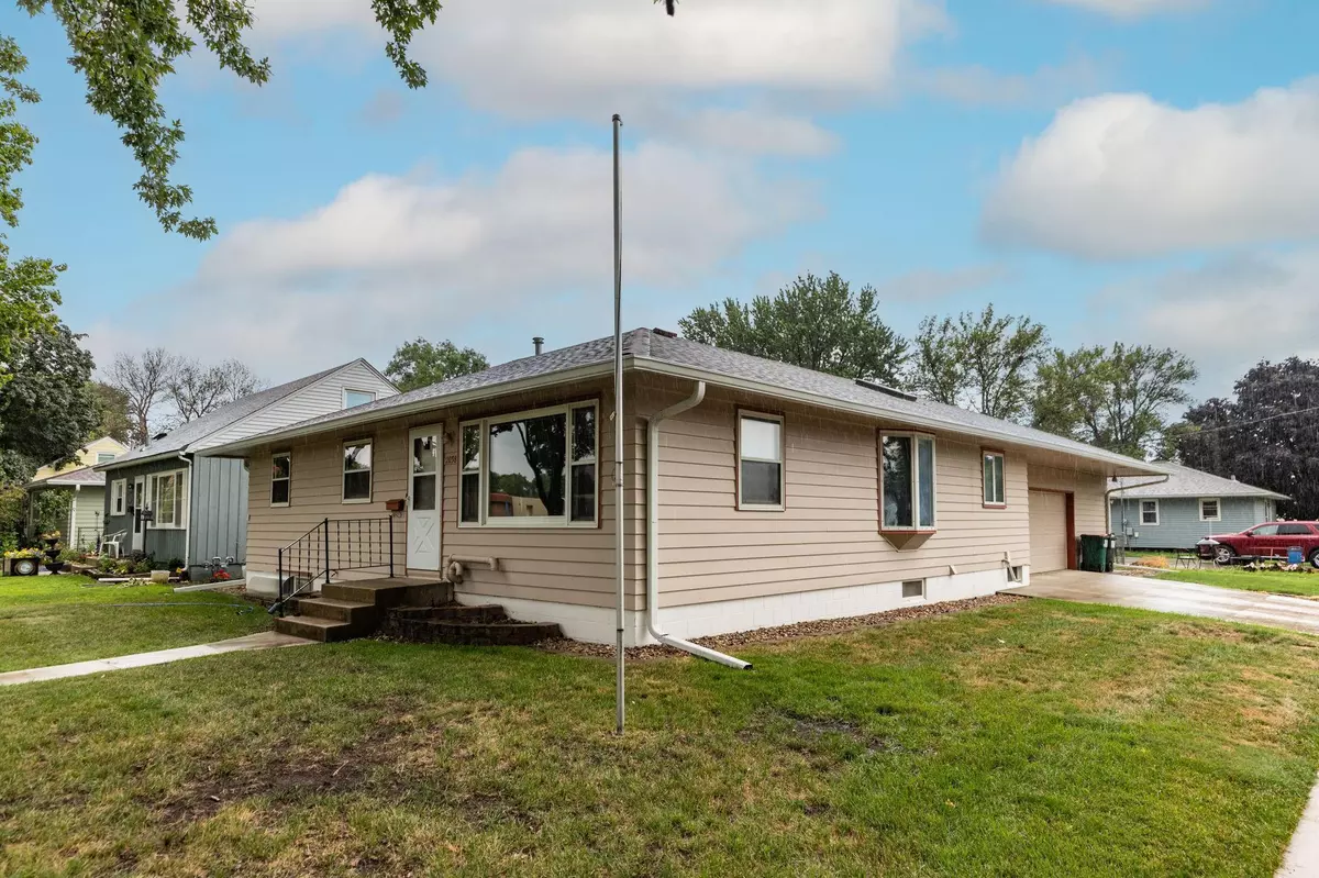 Rochester, MN 55901,2038 16 1/2 ST NW