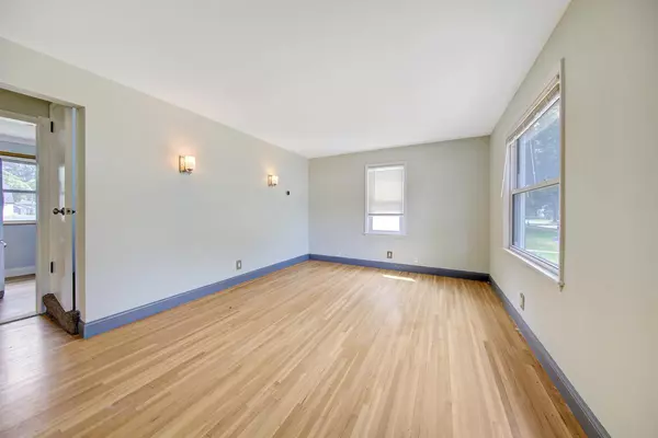 Minneapolis, MN 55430,4932 Aldrich AVE N