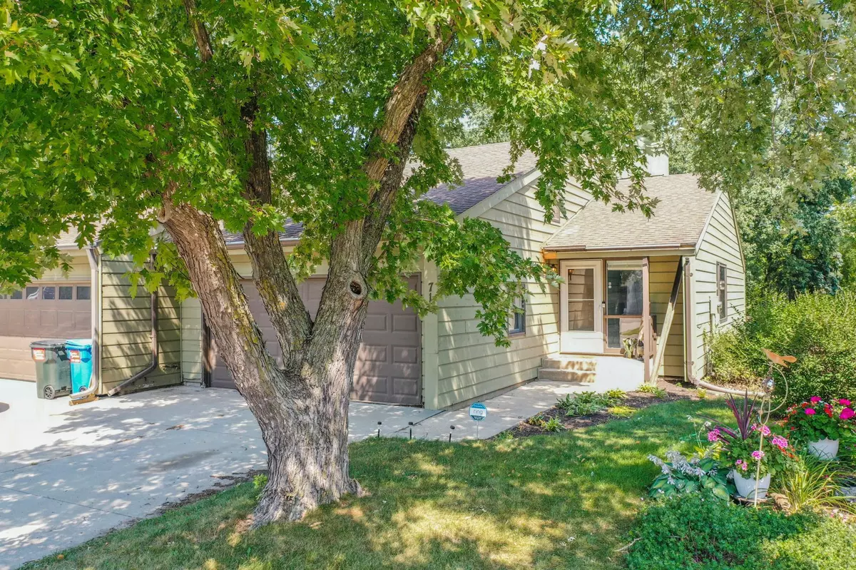 Rochester, MN 55904,718 Neville CT SE