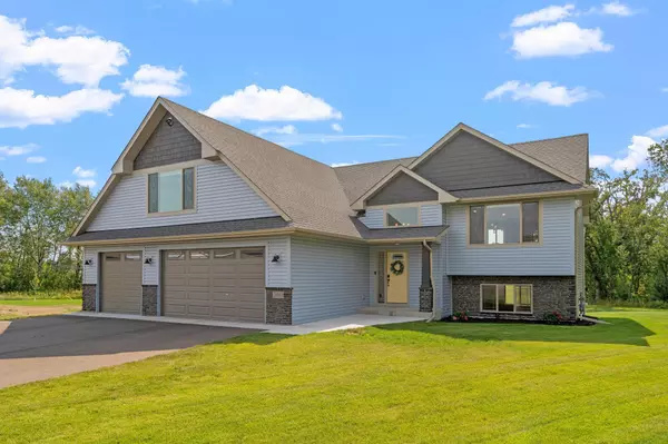 North Branch, MN 55056,38060 Golden Oaks TRL