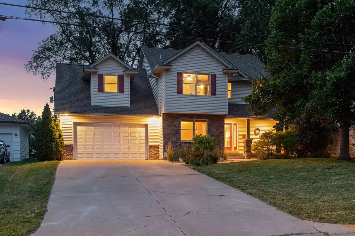 Saint Anthony, MN 55418,2701 31st AVE NE