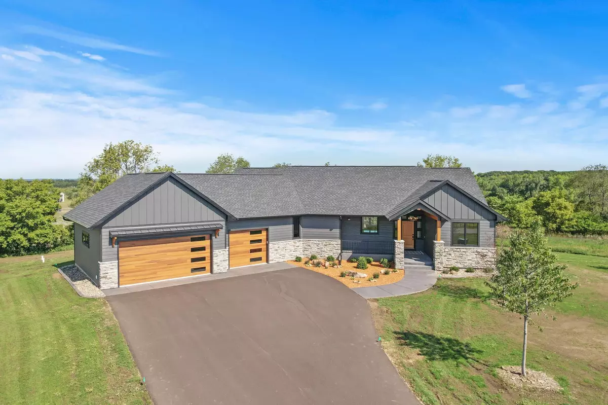 Hudson, WI 54016,353 Moelter LN