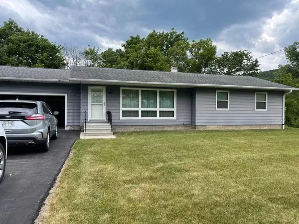 1030 Town Hall RD, La Crescent Twp, MN 55947