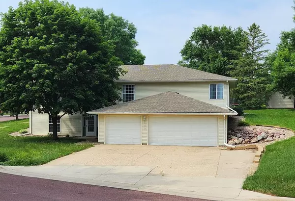 629 Plum AVE, Windom, MN 56101