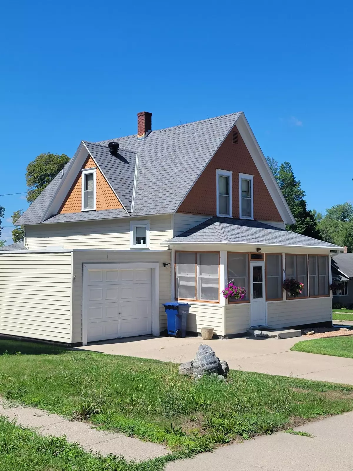 Fergus Falls, MN 56537,702 S Sheridan ST