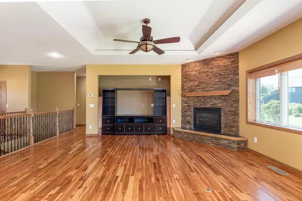 Lake Crystal, MN 56055,1121 Crystal Lake DR