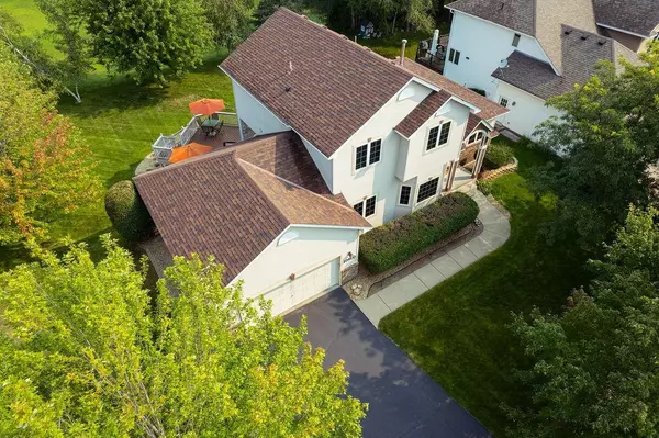 10500 Glen Eagle RD, Woodbury, MN 55129