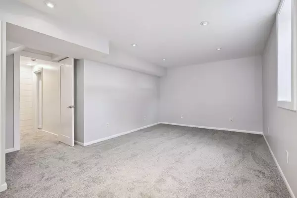 Minneapolis, MN 55411,1518 8th AVE N