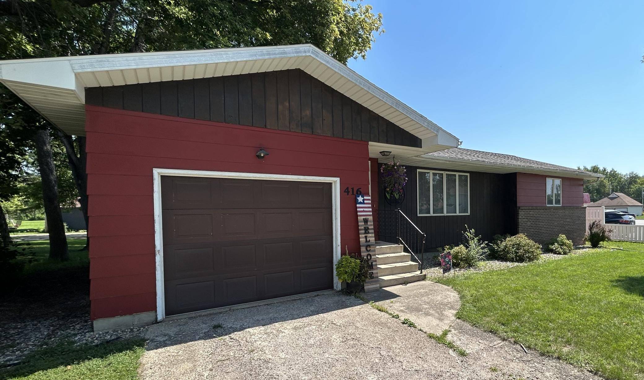 Madison, MN 56256,416 8th AVE E