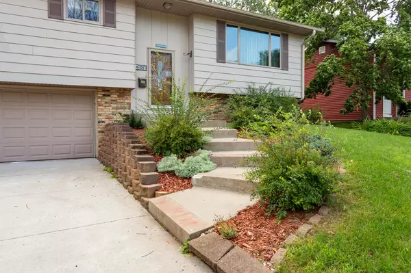 Red Wing, MN 55066,1737 Reichert AVE