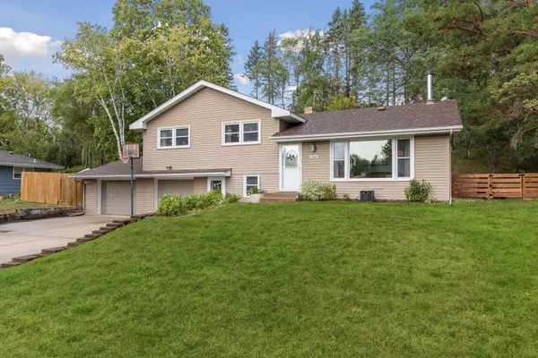 15614 S Lund RD,  Eden Prairie,  MN 55346