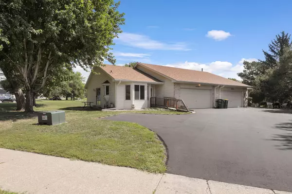 14220 Pennock AVE, Apple Valley, MN 55124