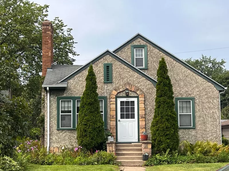 1011 25th AVE SE, Minneapolis, MN 55414