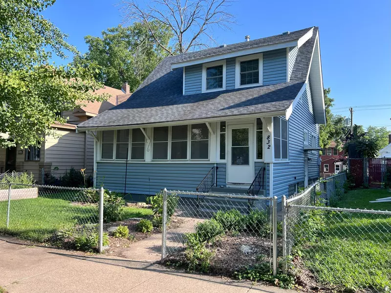 832 Aurora AVE, Saint Paul, MN 55104