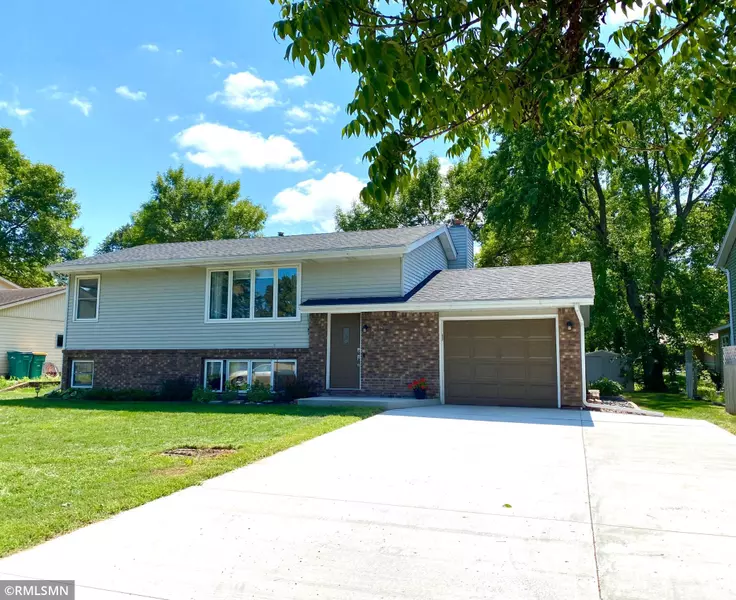 106 Barony RD, Le Sueur, MN 56058