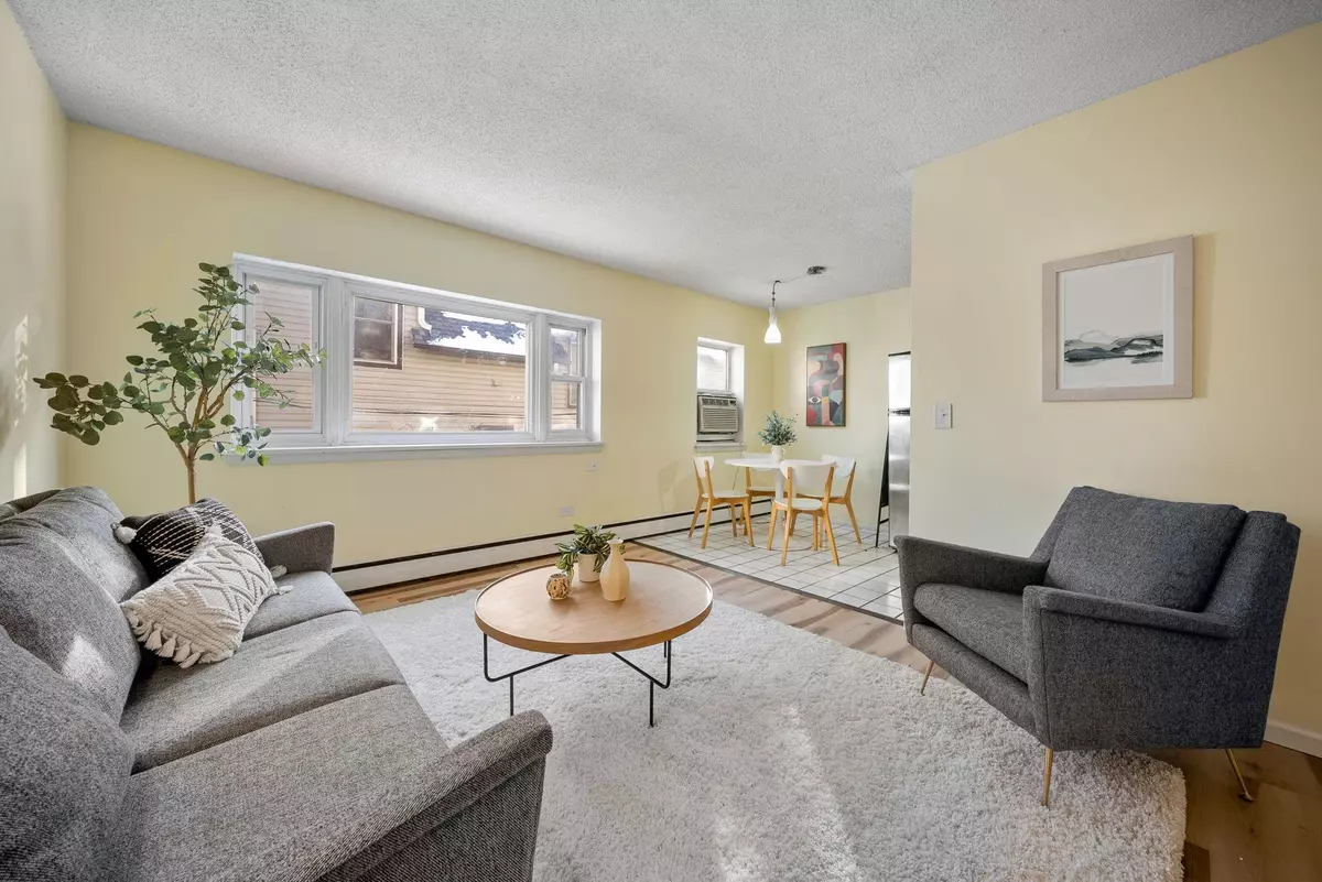 Minneapolis, MN 55408,2747 Dupont AVE S #201