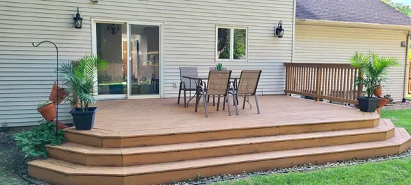 Maplewood, MN 55119,720 Mcknight RD S