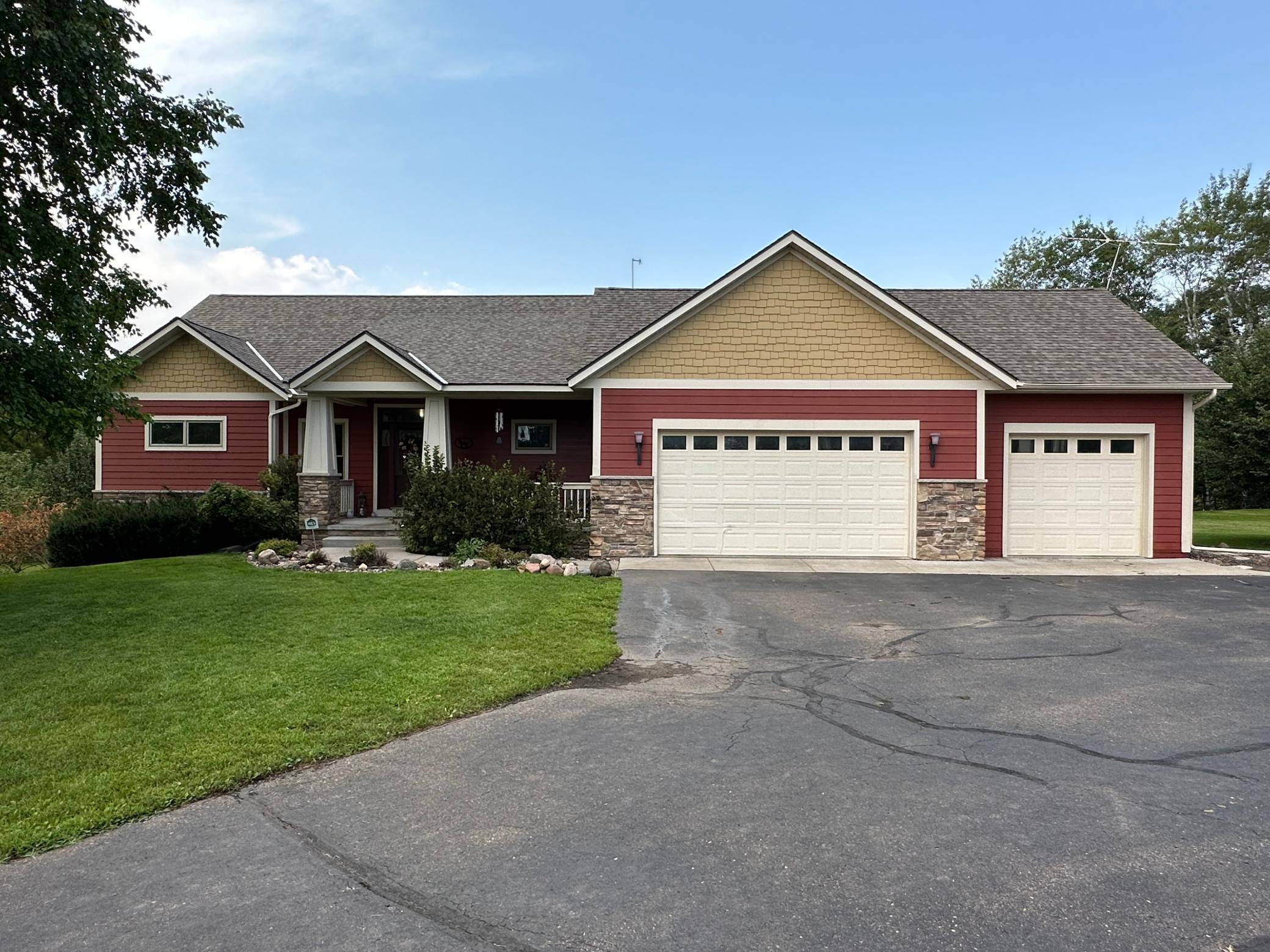 Hudson, WI 54016,572 128th AVE