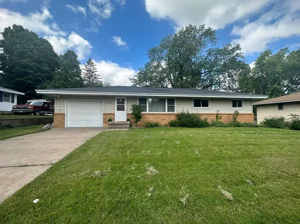 Fridley, MN 55432,6580 Pierce ST NE