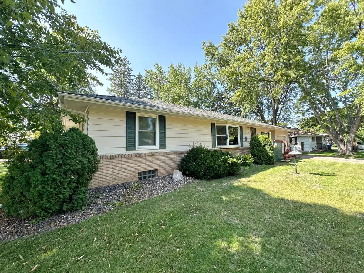 Mora, MN 55051,559 Mclean ST