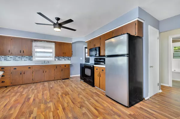 Henderson, MN 56044,605 Cedar ST