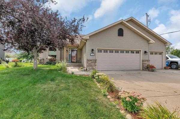 1157 Garden Brook DR, Sauk Rapids, MN 56379