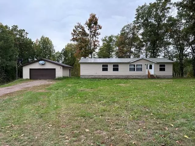 Spooner, WI 54801,W5445 Yellowsands DR